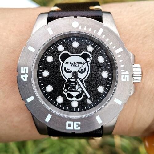 Titanium Watch Sports Mens Mechanical Watch Panda Dial NH35 Automatic Wristwatches Luxury 200M Dive Luminous Clocks 40mm 2021