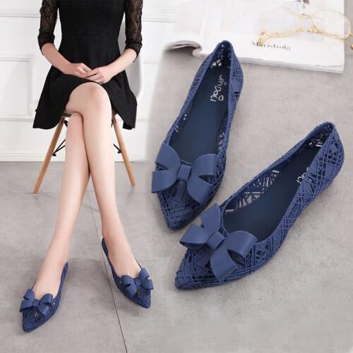 2021 New Bow Gel Shoes Pointed Rain Boots Plastic Sandals Womens Summer Flats Hole Shoes Single-Layer Women Flat Shoes Zapatos