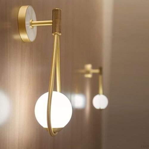 Postmodern retro style creative Nordic LED wall lamp Postgraduate retro style creative Nordic wall light Black Golden