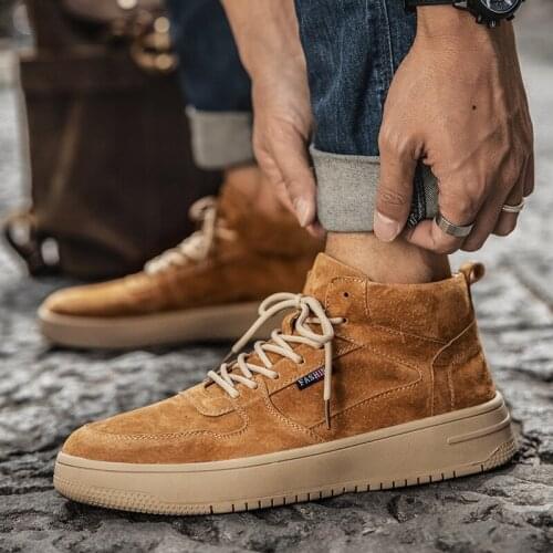 Winter Plush Mens Sneakers New High Top Martin Boots Men Korean Thick Soled Tooling Shoes Casual Leather Men Hiking Shoes
