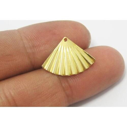 Brass pendant 19.5x14.5mm Fan shaped earrings charms R580