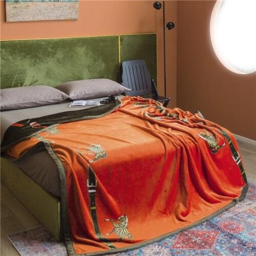 Light Luxury Flannel Blanket Thickened Double Layer Quilt Soft And Antistatic Winter Adult Bed Cover 150x200cm Home Textiles