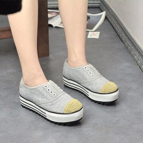 QWEDF 2019 Sneakers Women Vulcanize Shoes Casual Breathable Shoes Female Soft Leather Flats Ladies Sneakers Feminino Z2-11