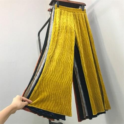 2018 Casual Long Pleated Pant Autumn Fashion Women Gold Velvet Wide Leg Pant All-match Legging Female Winter Pants Trousers W553