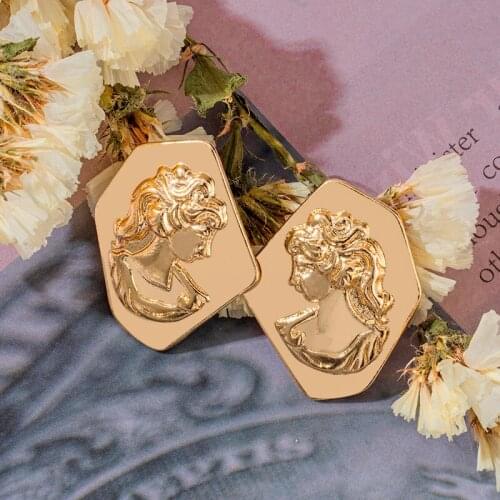 X&P 2021 Fashion Trendy Jewelry New Korean Statement Earrings for women Golden human face Geometric Dangle Drop Gold Earings