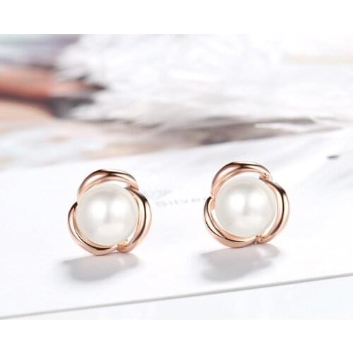 Simple Style Elegant Pearl Stud Earrings Minimal Tiny Flower Romantic Rose Gold Charming Female Earring Piercing Accessories