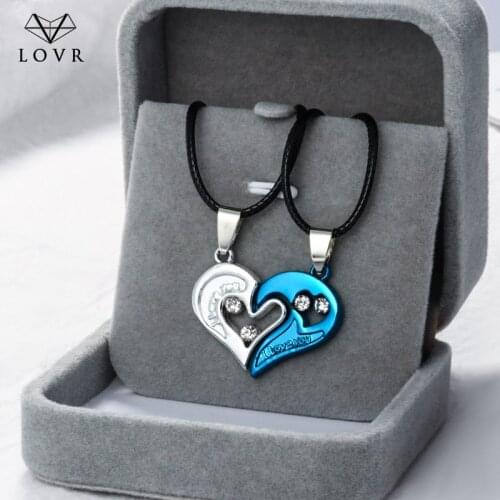 LOVR 1 pair Fashion Couple Heart Shape I Love You Pendant Necklace Unisex Lovers Couples Jewelry Fashion Gift Accessories