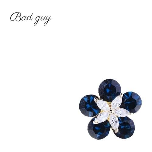 Bad Guy Zircon Brooch Pin for Womens Flower-shape Vitage Brooch Jewelry Clothes Scarf Buckle Garment Accessories Fine Jewelry