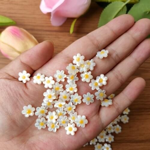 High Quality 20Pcs Natural Mother Pearl Shell Beads Daisy Flower Shell with Hole For Women Making DIY Necklace Bracelet Jewelry