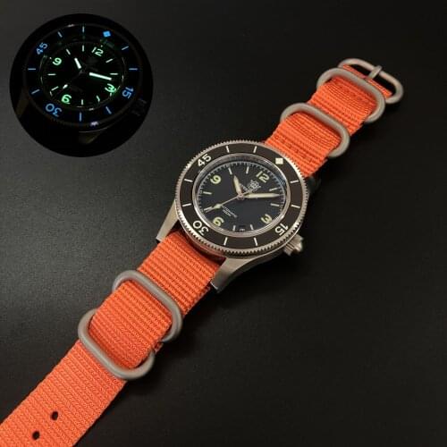 Men dive automatic watch,STEELDIVE mens sport wrist watches 300m waterproof mechanical wristwatch luminous diving sapphire NH35