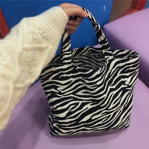 Small Portable shoulder Bag Black And White Leopard Jacquard Bag Simple Casual handbag Shopping bag Tote Handbag Lightweight