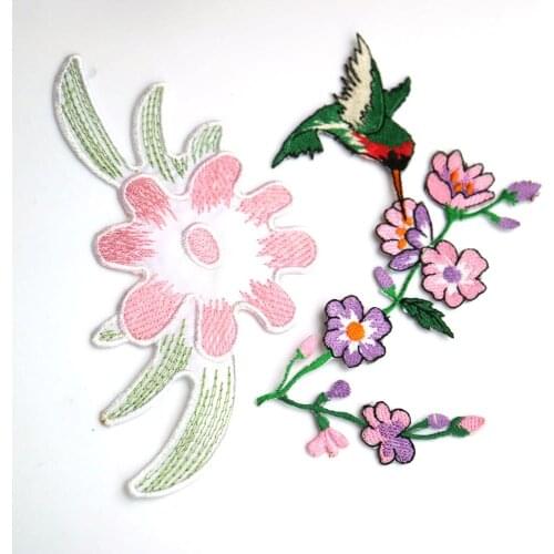 Fashion floral embroidered Patches for Clothing iron on Embroidery Stickers Clothing Applique flowers Decoration Badge parche