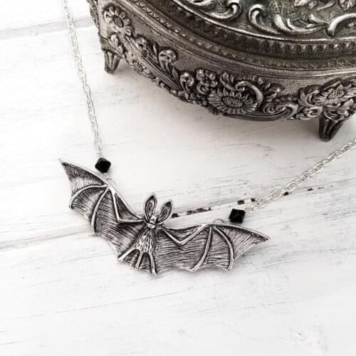 2021 Trend Fashion Gothic Wide Open Wings Retro Flying Bat Collar Ghost Halloween Jewelry Gift Men and Women Creative Necklace
