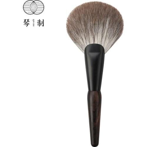 QINZHI Professional Handmade Make Up Brush Z112 Large Fan Shape Face Powder Brush Soft Snow Fox Hair Makeup Brushes