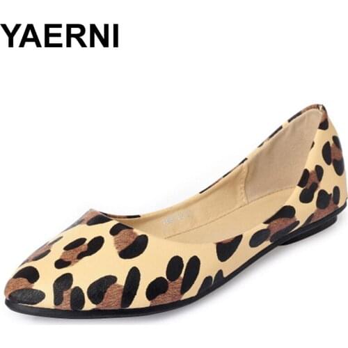 YAERNINew fashion Lady soft sole Flats rain Shoes for drive pregnant woman shoes Women autumn summer Shoes35-41sexy leopardE1069