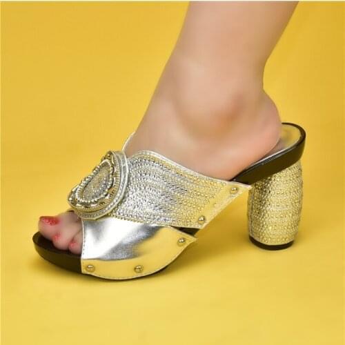 Latest Plus Size Shoes Women Heel Elegant Crystal Shoes Decorated with Rhinestone Luxury Women Shoes New Fashion Women Pumps