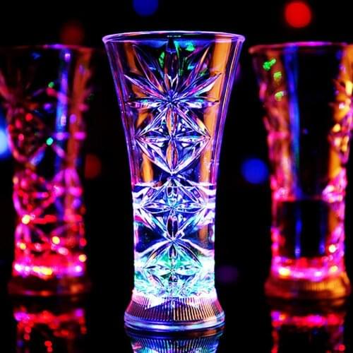 50% HOT SALE Snowflake LED Flashing Color Change Water Activated Light up Beer Whisky Cup Mug LED Flashing Cup
