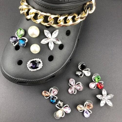 Hole Shoes Decoration Pearl Diamond Retro Removable Rhinestone Buckle Love Bling Charms For Crocs Pins Bulk Accessories Flowers