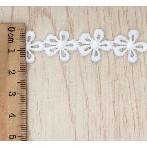 1Yards Embroidery Flower Lace Trim White Lace Fabric 1.6CM Clothing Applique Sewing Collar Lace Material Ribbon Accessories K50