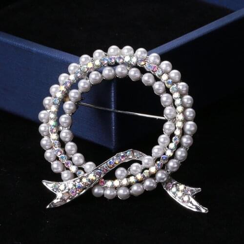Fashion Sweet Simulated Pearl Round Circle Brooch for Woman 2021 New Temperament Jewelry Accessories