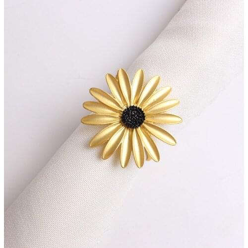 10pcs Spray paint metal daisy napkin buckle napkin ring paper towel ring wedding table decoration