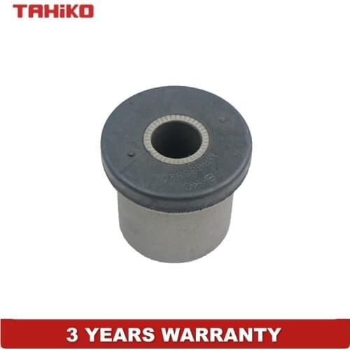 Lower arm Link bushing Control Arms Trailing Arm Bush for Mitsubishi MONTERO PAJERO SHOGUN MR124880 MB633820