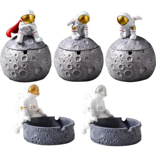 Chic Cartoon Astronaut Cigarette Cigar Ashtray Ash Tray Holder Office Decor