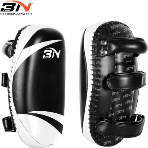 MMA SINGLE RETORIAN GRANT BOXING GLOVES KICK PADS MUAY THAI TWINS PUNCHING PADS FOR MEN TRAINING MMA FITNESS EPUIPMENT SPARRING