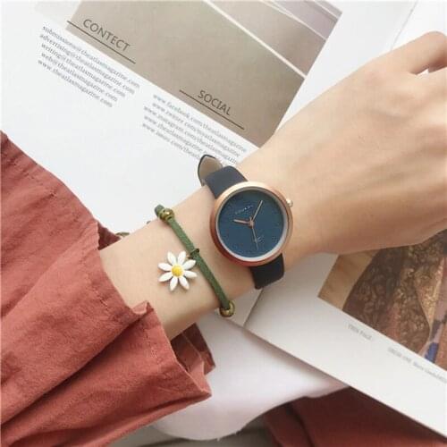 Casual Simple Style Temperament Small Retro Literary Girl Middle And Primary School Fresh Student Small Dial Quartz Watch