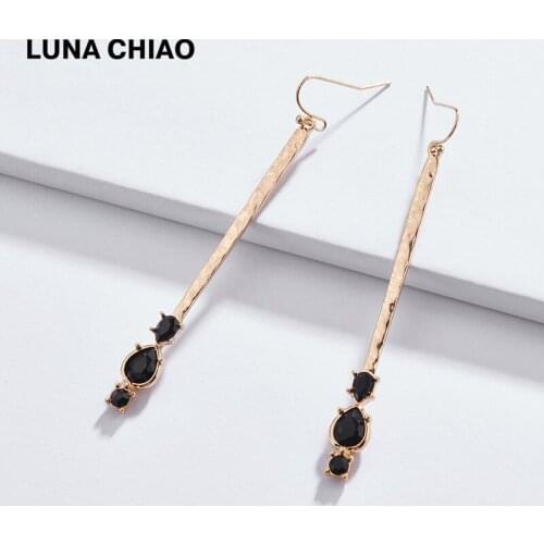 LUNA CHIAO Fashion Simple Designer Inspired Hammered Metal Bar Crystal Pendant Earrings for Women