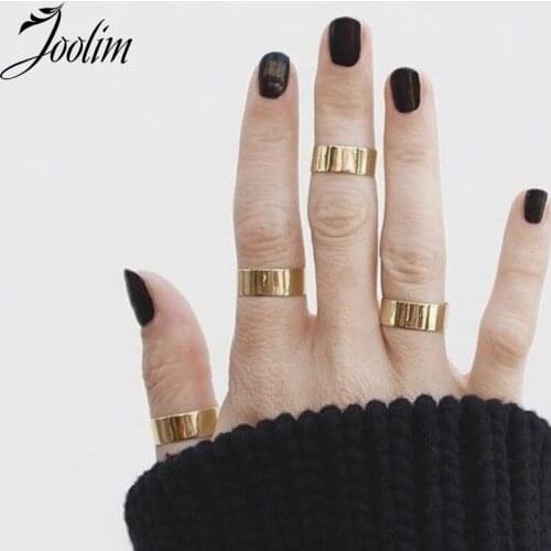 Joolim High End 18K Gold PVD Easiest Mirror Surface Smooth Rings for Women Stainless Steel Jewelry Wholesale