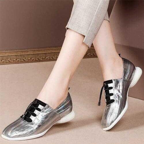 Punk Oxfords Shoes Women Lace Up Genuine Leather Cuban Low Heels Ankle Boots Female Low Top Square Toe Pumps Shoes Casual Shoes