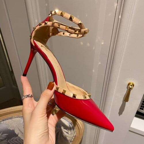 2020 new summer sexy pointed rivets fine heel Baotou sandals ladies