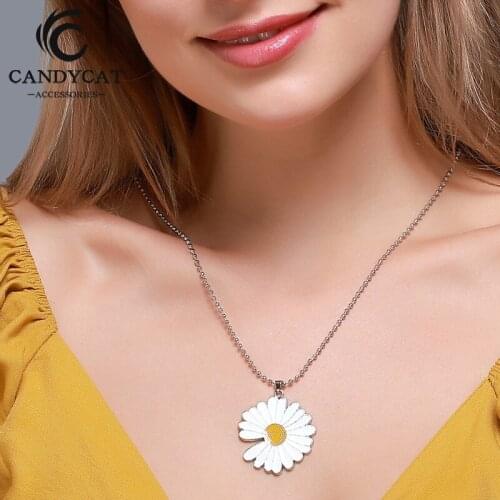 Daisy Pendant Lovers Necklace Lightning Sun Flower Men Women Chain Necklace Hip Hop Style Women Jewelry for Girlfriends Gifts