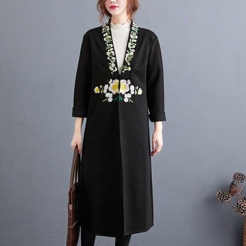 Chinese Style Clothing Women 2020 Autumn Vintage Embroider Plus Size Cardigan Long Coat New Year National Trench Outerwear 11423