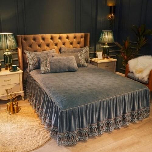 Emboridered Velvet Lace Quilted Bed Spread King Size Vintage Ruffle Bedskirt Double Queen Bed Cover Solid Color 2 Pillowcases