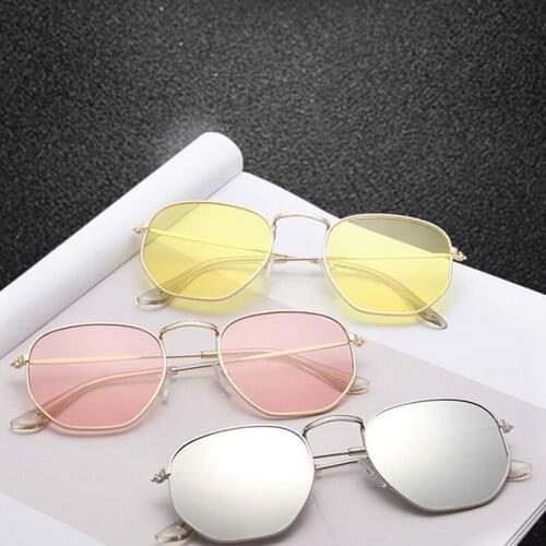 Luxury Classic Retro Sunglasses Small Square Metal Frame Woman Sunglasses Fashion All-match Street Shooting Colorful Glasses