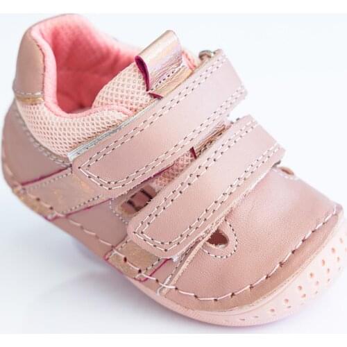Operates in Baby Girl Leather First Step Shoes