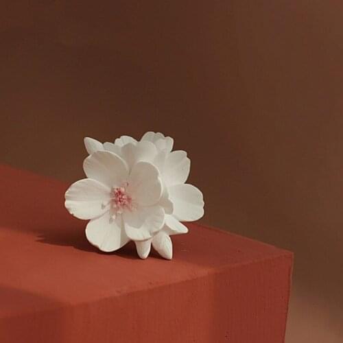 Immortal Sakura Ornaments Car Vents Perfume Clip Air Freshener Automobile Interior Fragrance Decoration