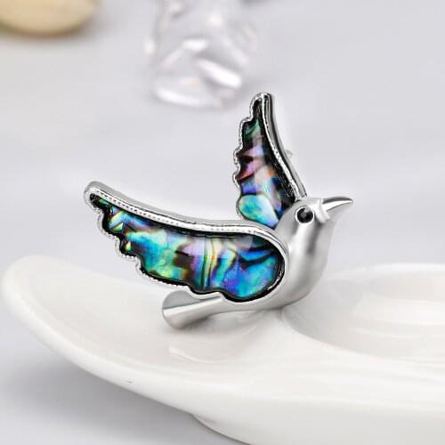 Freedom Flying Bird Brooch Silver Animal Pins for Women Natural Shell Carrier Pigeon Brooches Pin Jewely Accessories Gifts