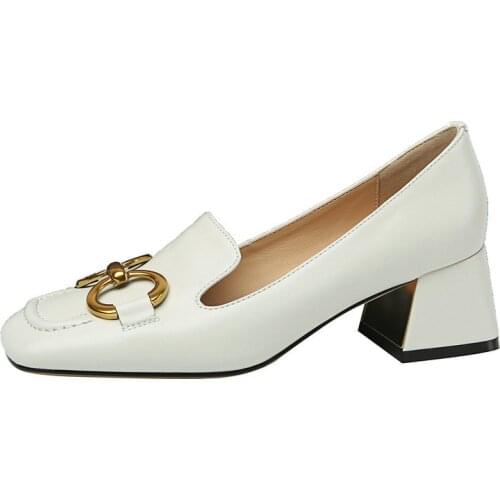 SHININGTHROUGH Suede Pumps