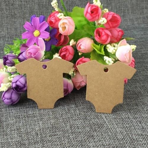 400Pcs/lot Cute Clothes Shape Hang Tags Blank White Brown Kraft Paperboard for Jewelry Box Clothes Packaging Label Tags 6x6.5cm