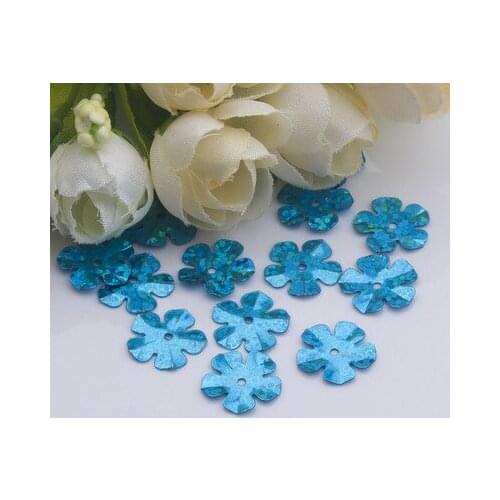 500pcs/lot Flower Sequins 14mm PVC Decoration Sewing DIY Wedding Craft Scrapbook For Clothing Laser Light Blue