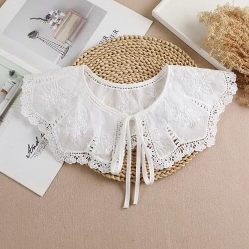 Women Girls Lace Collar Casual Romantic Flower Embroidered Kawaii False Collar Shirt Dress Ornament Collar Necklace