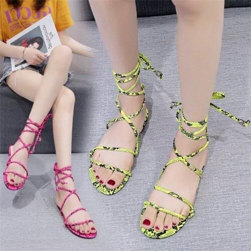 2021 New Womens Shoes Fashion Trend Color PU Snake Grain Strap Open Toe Flat Heel Comfortable Casual Sandals