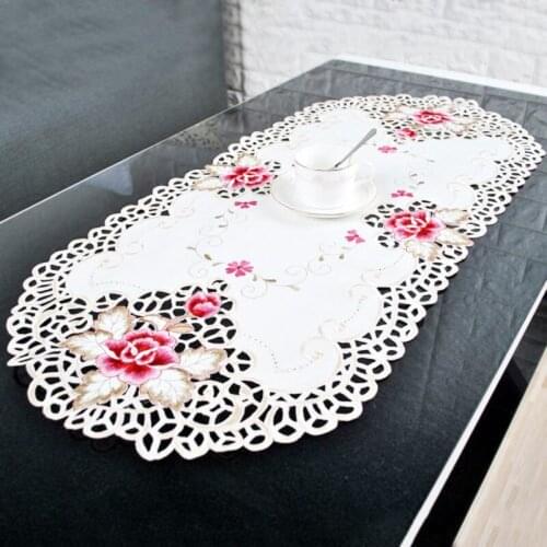 Country Type Wedding Tablecloth Embroidered Floral Lace Edge Dustproof Cover M1