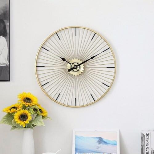 Golden Iron Art Living Room Clock Northern Europe Simple Creative Wall Clock European Light Luxury Bedroom Decorative Clock