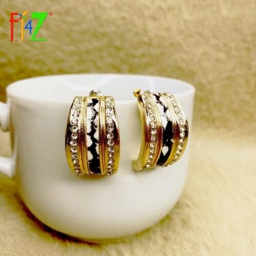 F.J4Z 2021 New Stud Earrings for Women Designer Leather Strip Rhinestone Statement Earring Lady Cocktail Jewelry Dropship