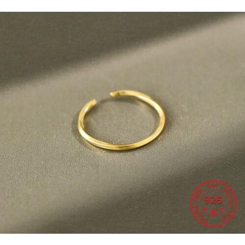 Hot Sale 100% 925 Sterling Silver Mobius Ring Adjustable Stylish Simple And Personalized Womens Jewelry Suitable Daily Wear