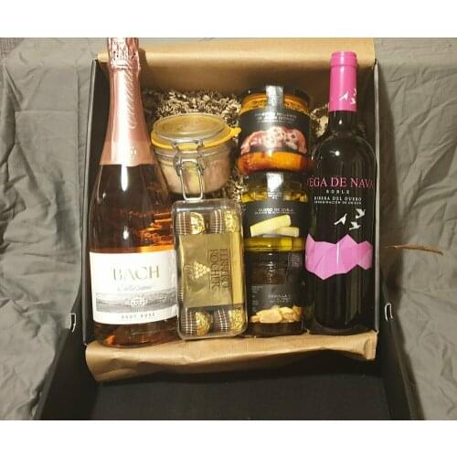 Premium lot, the best Christmas gift, we can adapt the lot to your needs. Just quality products, give it Christmas